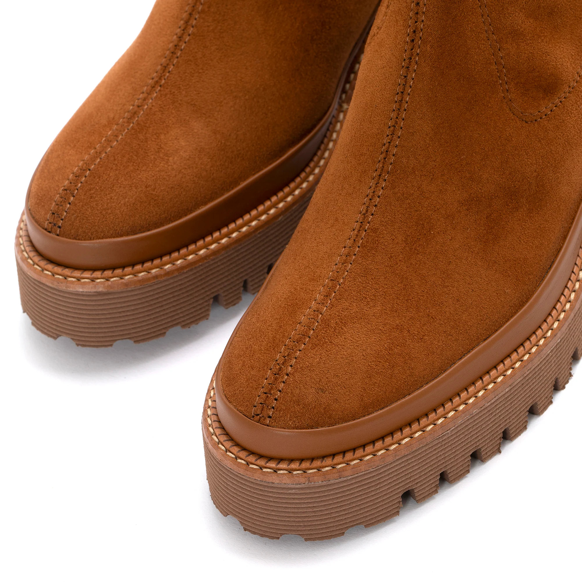 BOTIN PLATAFORMA CARMEN JET STRECH CUERO - Image 4