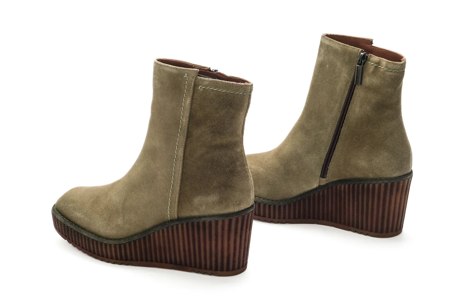 BOTIN PLATAFORMA CLAUDIA VELOUR OLIVA - Image 3