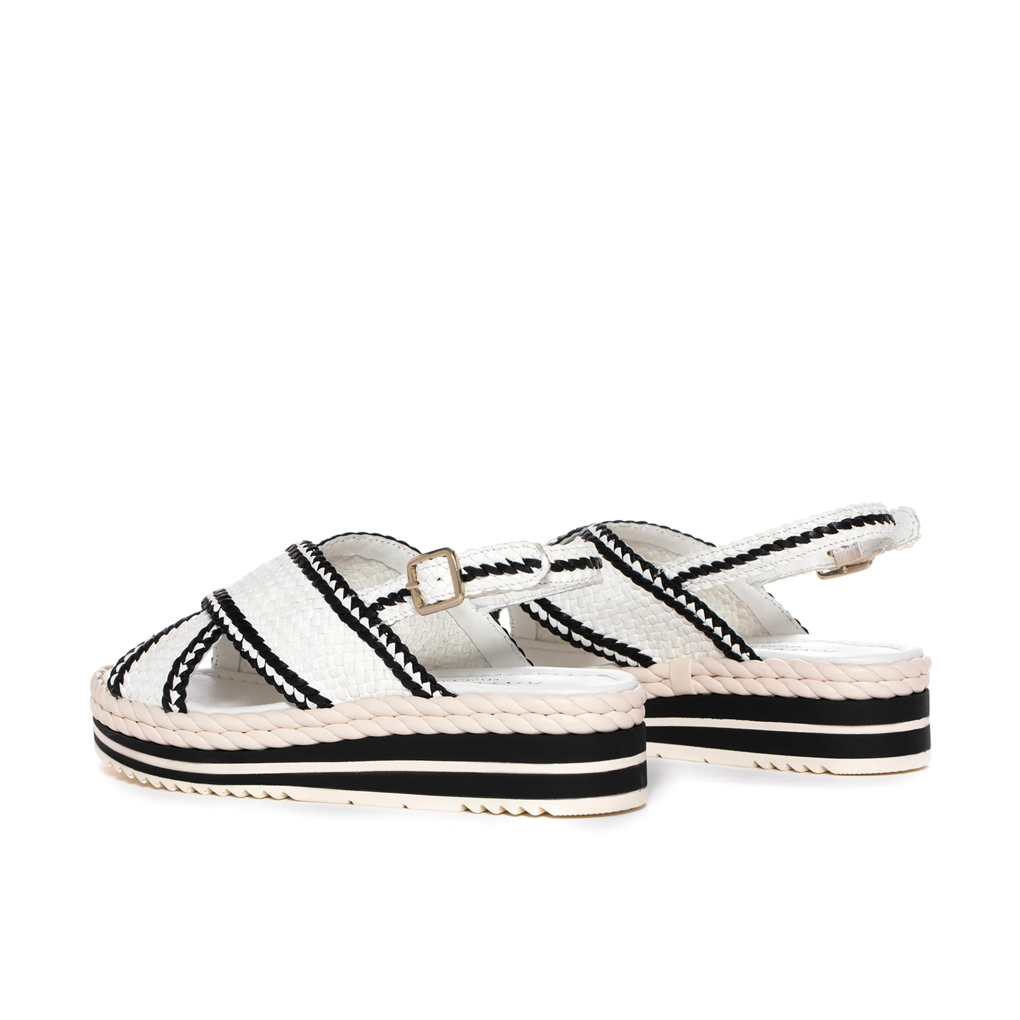 SANDALIA PLATAFORMA MILAN WET MILK & NEGRO - Image 3