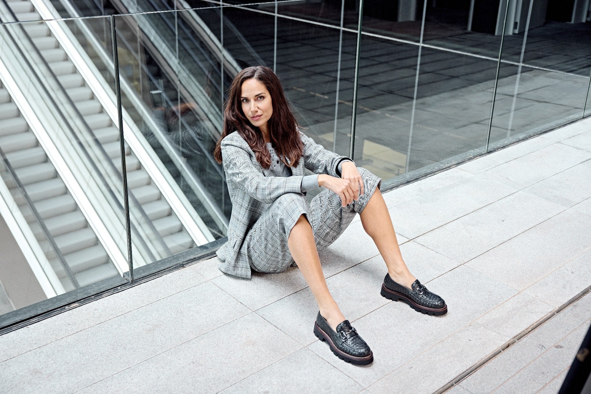 MOCASIN JENNY TRENZADO 10 MM NEGRO - Image 3