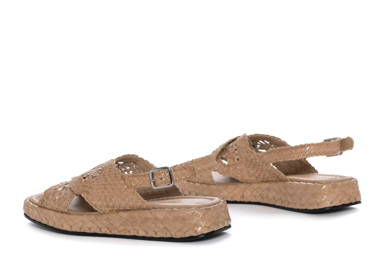 SANDALIA PLANA MALTA TAUPE - Image 4