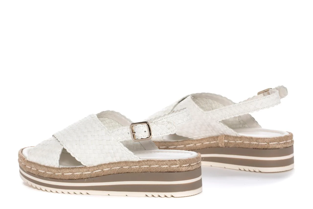 SANDALIA PLATAFORMA MILAN WET MILK - Image 3