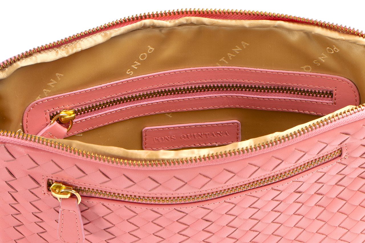 BOLSO DE MANO V162 TRENZADO WET PINK - Image 3